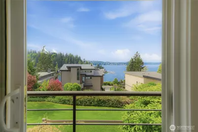 9829 NE 1st Street, Bellevue, WA 98004 - Photo 19