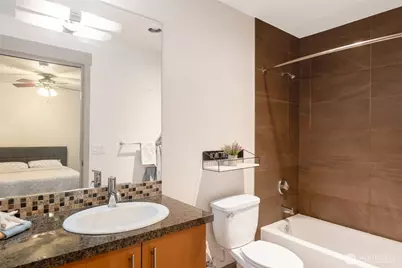 4547 8th Avenue NE #203, Seattle, WA 98105 - Photo 13
