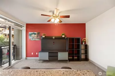4547 8th Avenue NE #203, Seattle, WA 98105 - Photo 7