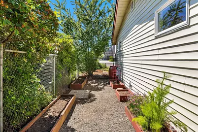 16022 11th Avenue SW, Burien, WA 98166 - Photo 29
