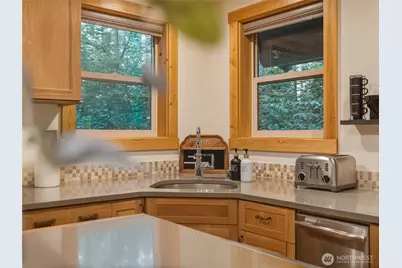7482 Miller Way, Deming, WA 98244 - Photo 11