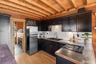 1900 Westlake Ave N, Seattle, WA 98109 - Photo 17