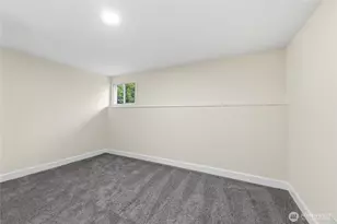 331 NE 53rd St, Seattle, WA 98105 - Photo 33