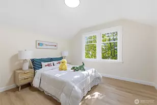 331 NE 53rd St, Seattle, WA 98105 - Photo 21