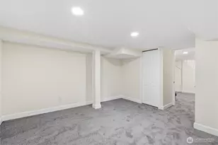 331 NE 53rd St, Seattle, WA 98105 - Photo 35