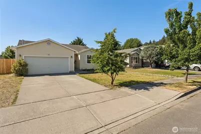 305 Nelsen Street NE, Orting, WA 98360 - Photo 1