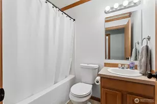 305 Nelsen St NE, Orting, WA 98360 - Photo 17