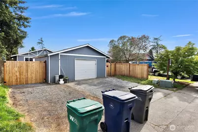 9020 13th St NE, Lake Stevens, WA 98258 - Photo 33