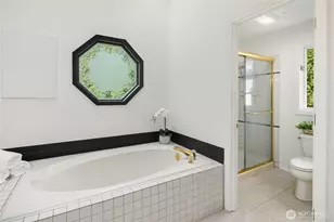 24520 NE 11th Pl, Sammamish, WA 98074 - Photo 21