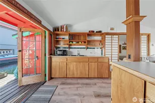 2727 Fairview Ave E, Seattle, WA 98102 - Photo 19