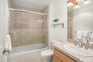 27422 SE 8th Pl, Sammamish, WA 98075 - Photo 29