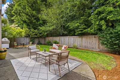 27422 SE 8th Place, Sammamish, WA 98075 - Photo 33