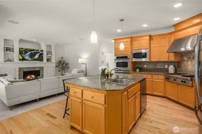 27422 SE 8th Place, Sammamish, WA 98075 - Photo 15
