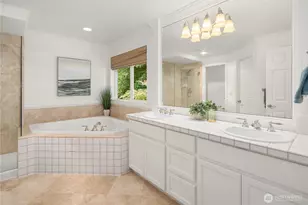 27422 SE 8th Pl, Sammamish, WA 98075 - Photo 23