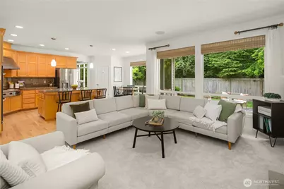 27422 SE 8th Place, Sammamish, WA 98075 - Photo 11