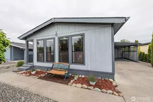 325 N 5th Ave, Sequim, WA 98382 - Photo 1