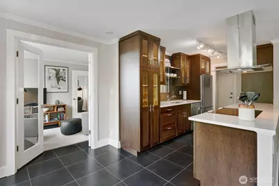 2040 43rd Avenue E #201, Seattle, WA 98112 - Photo 11