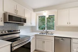 2043 NE Ridgewood Dr, Poulsbo, WA 98370 - Photo 5