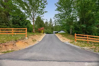221 Russell Road, Snohomish, WA 98290 - Photo 3