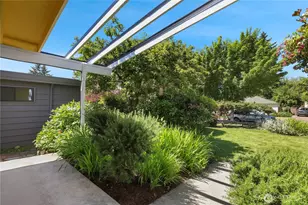4718 48th Ave SW, Seattle, WA 98116 - Photo 3
