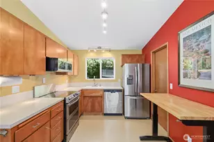 4718 48th Ave SW, Seattle, WA 98116 - Photo 11
