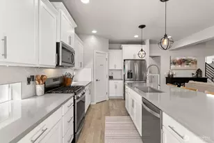 9633 S 209th St, Kent, WA 98031 - Photo 9