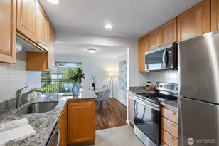 10110 NE 60th St, Kirkland, WA 98033 - Photo 5