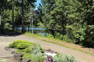 321 N Standstill Dr S, Hoodsport, WA 98548 - Photo 3