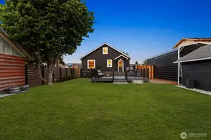 1904 Lafromboise St, Enumclaw, WA 98022 - Photo 11