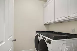 35225 SE Sequoia Pl, Snoqualmie, WA 98065 - Photo 13