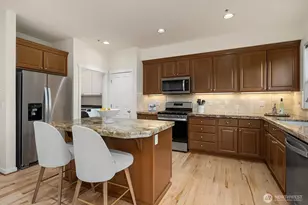 35225 SE Sequoia Pl, Snoqualmie, WA 98065 - Photo 9