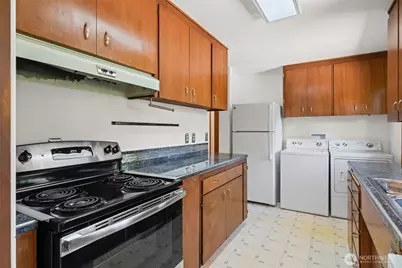 18314 44th Avenue S, SeaTac, WA 98188 - Photo 9