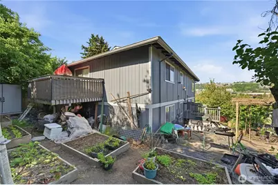 3824 23rd Avenue SW, Seattle, WA 98106 - Photo 5