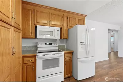 7002 106th Street E, Puyallup, WA 98373 - Photo 9
