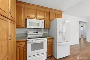 7002 106th St E, Puyallup, WA 98373 - Photo 9