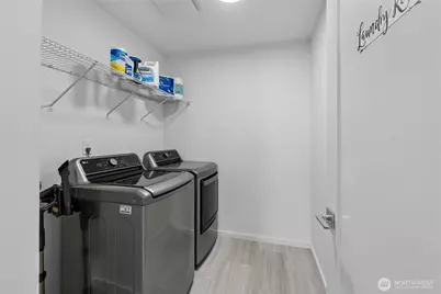16203 27th Street E, Bonney Lake, WA 98391 - Photo 33