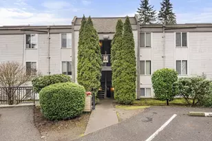 14605 34th Street NE, Bellevue, WA 98007 - Photo 3