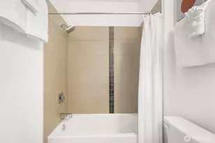 2301 NE 86th St, Seattle, WA 98115 - Photo 21