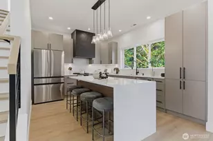 10930 NE 120th St, Kirkland, WA 98034 - Photo 11
