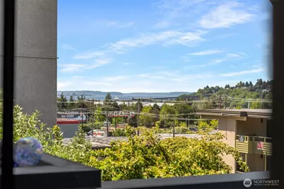 2831 14th Ave W #2, Seattle, WA 98119 - Photo 25