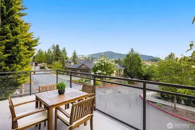 23300 SE Black Nugget Road #E6, Issaquah, WA 98029 - Photo 5