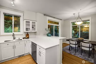 23300 SE Black Nugget Road #E6, Issaquah, WA 98029 - Photo 7
