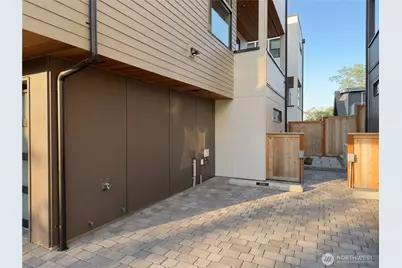 1410 B N 47th Street, Seattle, WA 98103 - Photo 27