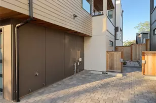 1410 B N 47th St, Seattle, WA 98103 - Photo 27