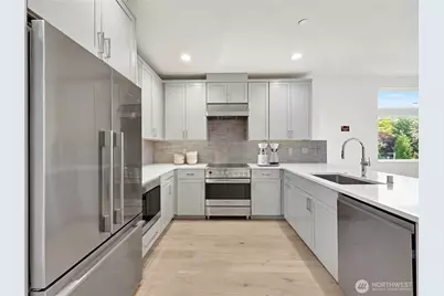 1410 B N 47th Street, Seattle, WA 98103 - Photo 15