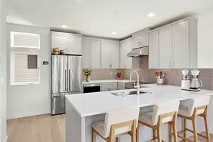 1410 B N 47th St, Seattle, WA 98103 - Photo 13