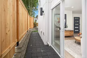 106 29th Ave E, Seattle, WA 98112 - Photo 33