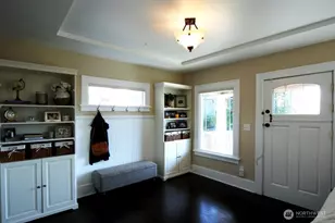 3911 1st Ave NE, Seattle, WA 98105 - Photo 3