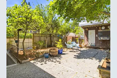 7305 Earl Avenue NW, Seattle, WA 98117 - Photo 29