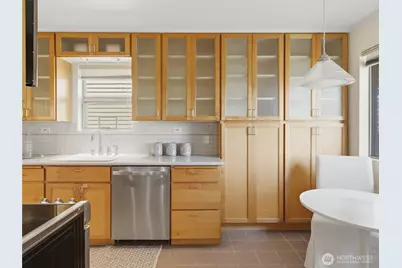 7305 Earl Avenue NW, Seattle, WA 98117 - Photo 9